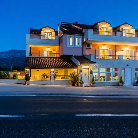San Mihael Luxury 1 ドゥゴポイエ