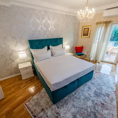 San Mihael Luxury 1 ゲストハウス 4*