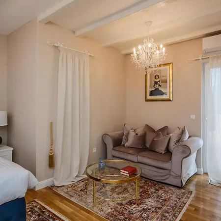 San Mihael Luxury 1 Gæstehus Dugopolje