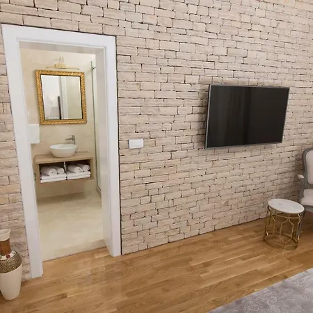 San Mihael Luxury 1 Πανσιόν Dugopolje